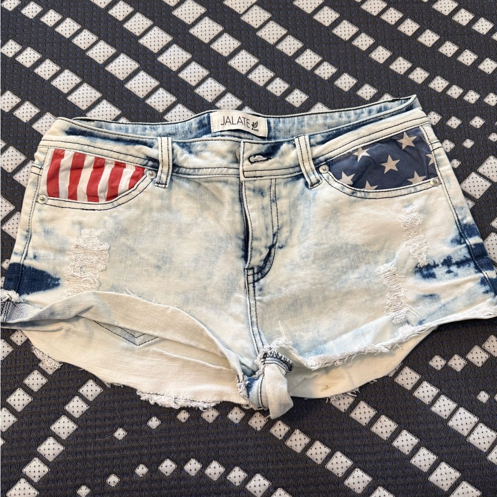 JALATE American Flag Shorts